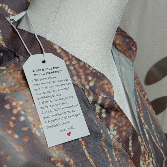 Made with ♡ Love Button Up Top Size XXL - Picture 3 of 5